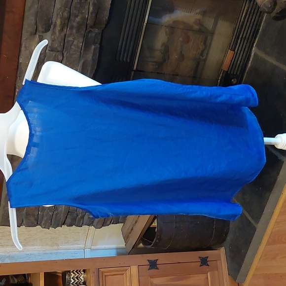 Top - Picture 2 of 2